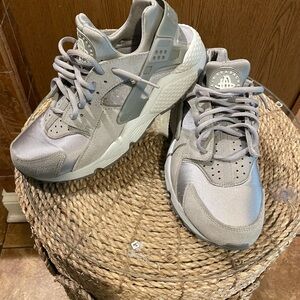 Nike Light Gray Air Huarache Athletic Shoes